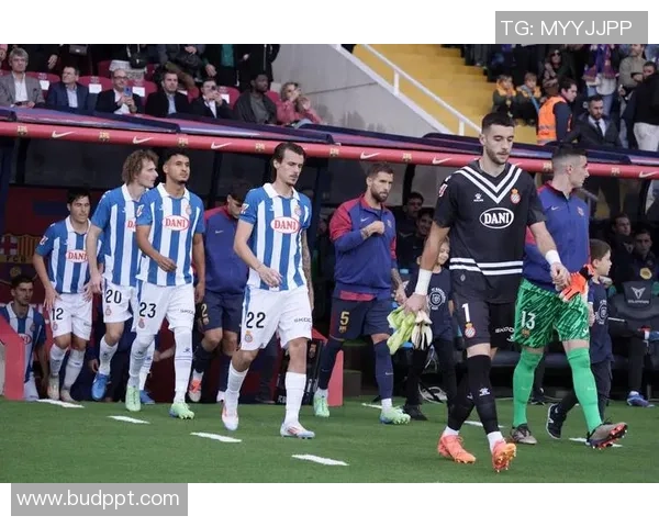 波尔多主场迎战摩纳哥059双方争夺关键三分的精彩对决 波尔多主场迎战摩纳哥059双方争夺关键三分的精彩对决