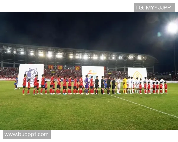 美国足球队迎战哥斯达黎加队激情对决展现足球魅力与团队精神