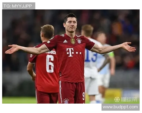 莱万重返老东家引发拜仁球迷愤怒纷纷指责其忘恩负义